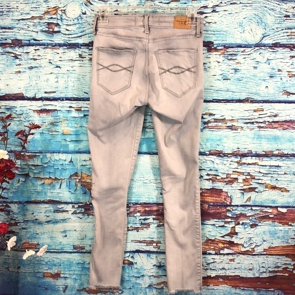 𝅺ABERCROMBIE and Fitch Jeans! - Picture 2 of 8
